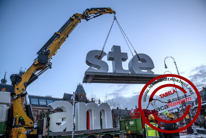 ülke şehir meydan tabelası meydan harfleri şehirmeydanında büyük harf meydan şehir ismi tabelası