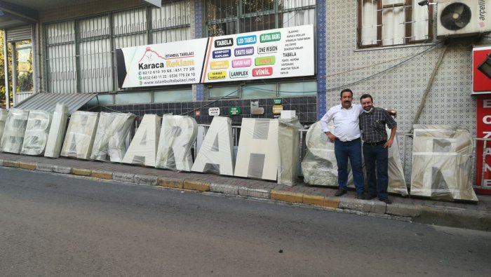 şebinkarahisar meydan tabelasını kim yaptı karaca reklam