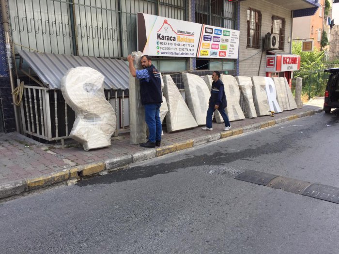 büyük harf tabela büyük harf alaminyum sıtatik boyalı harf tabelabüyük harf yapan firma büyük şehir 