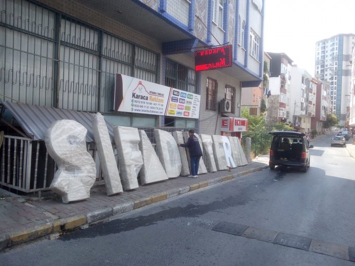 büyük harf tabela büyük harf alaminyum sıtatik boyalı harf tabelabüyük harf yapan firma büyük şehir 